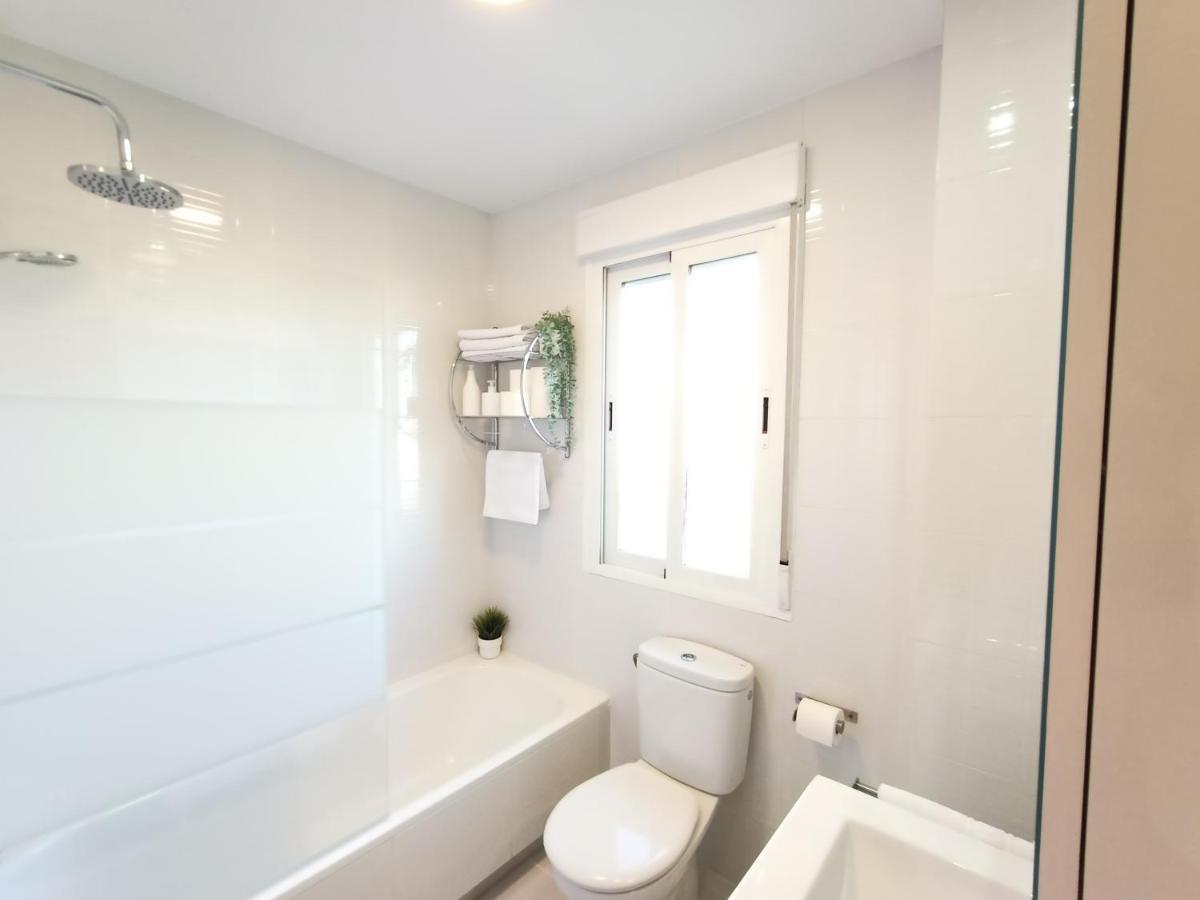 Lux Buenavista Apartment Toledo Luaran gambar