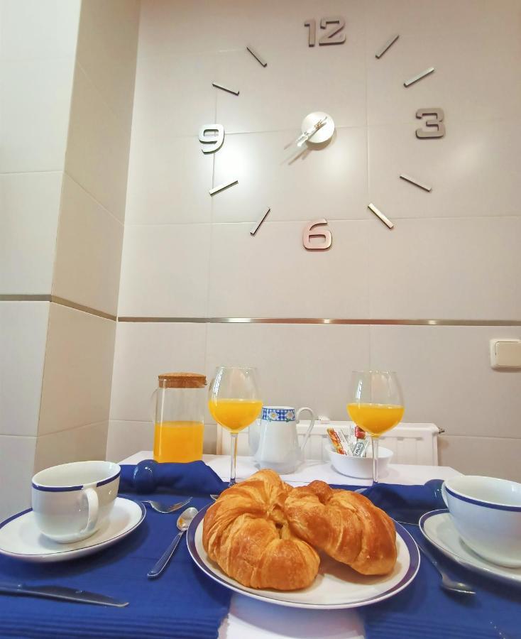 Lux Buenavista Apartment Toledo Luaran gambar
