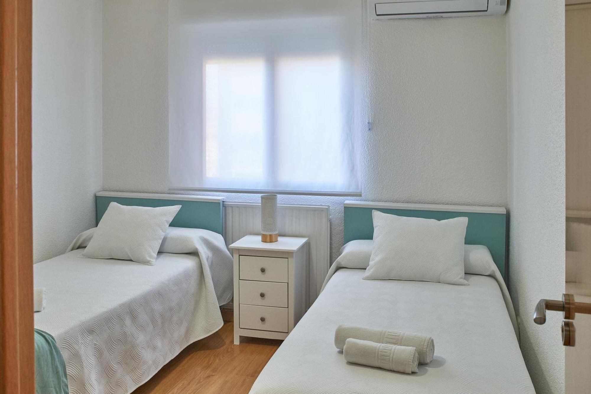Lux Buenavista Apartment Toledo Luaran gambar